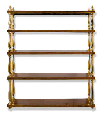 A PAIR OF GEORGE III-STYLE BRASS-MOUNTED AMERICAN WALNUT HANGING-SHELVES - photo 2