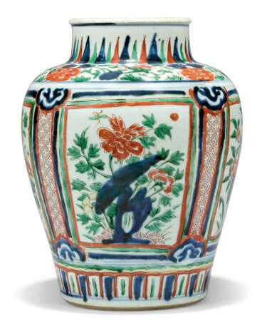 TWO CHINESE WUCAI VASES - Foto 4