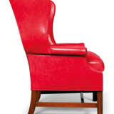 A GEORGE III STYLE MAHOGANY WING ARMCHAIR - photo 3