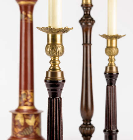 A GROUP OF FOUR TABLE LAMPS - Foto 2