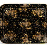 A VICTORIAN BLACK AND GILT-JAPANNED PAPIER-MACHE TRAY - фото 3