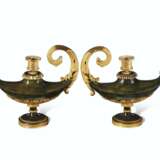 A PAIR OF DIRECTOIRE ORMOLU AND PATINATED BRONZE CASSOLETTES - фото 3