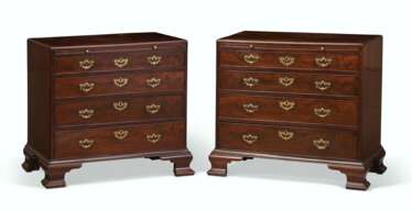 A PAIR OF GEORGE II MAHOGANY CHESTS-OF-DRAWERS 
