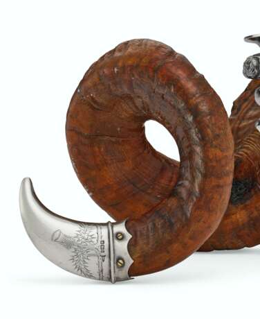Walker & Hall. AN EDWARDIAN SILVER AND RAM HORN PRESENTATION LARGE SNUFF MULL - photo 3