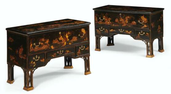 A PAIR OF GEORGE II BLACK, GILT AND SCARLET CHINESE LACQUER AND JAPANNED CHESTS - photo 1