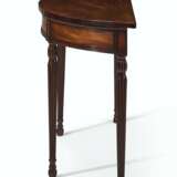 A PAIR OF LATE GEORGE III MAHOGANY DEMILUNE SIDE TABLES - фото 4