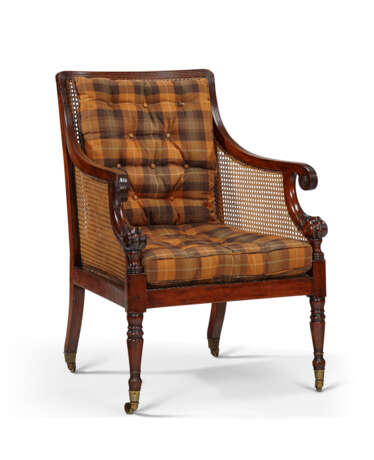 Gillows. A REGENCY MAHOGANY CANED BERGERE - photo 1