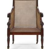 Gillows. A REGENCY MAHOGANY CANED BERGERE - photo 3