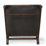 A PAIR OF EARLY GEORGE III MAHOGANY LIBRARY ARMCHAIRS - photo 6