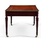 A LATE GEORGE III MAHOGANY PARTNERS LIBRARY TABLE - Foto 4