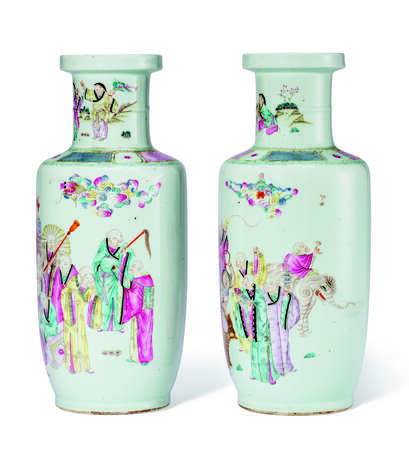 A PAIR OF CHINESE LARGE FAMILLE ROSE ROULEAU VASES - фото 4