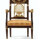 A SOUTH EUROPEAN SUITE OF PARCEL-GILT AND STAINED WALNUT SEAT FURNITURE - photo 7