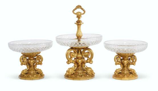 A FRENCH ORMOLU AND CUT-GLASS THREE-PIECE TABLE GARNITURE - фото 1