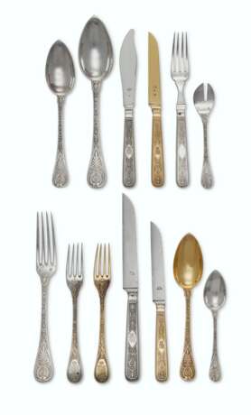 Aucoc, A.. AN EXTENSIVE FRENCH SILVER AND SILVER-GILT FLATWARE SERVICE - Foto 1