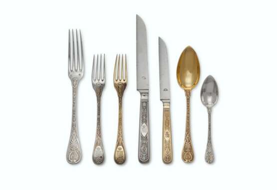 Aucoc, A.. AN EXTENSIVE FRENCH SILVER AND SILVER-GILT FLATWARE SERVICE - Foto 4