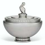 Jensen, Georg. A DANISH SILVER BOWL AND COVER, NO.935 - Foto 1