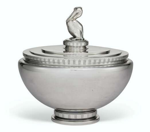 Jensen, Georg. A DANISH SILVER BOWL AND COVER, NO.935 - photo 1