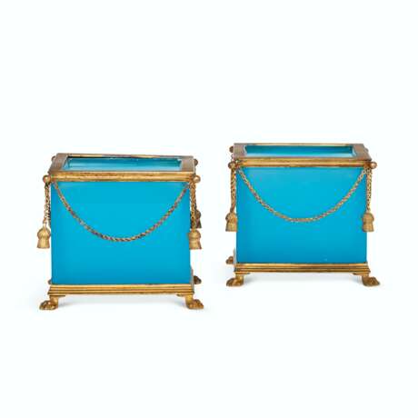 A PAIR OF FRENCH ORMOLU-MOUNTED BLUE-OPALINE GLASS CACHE-POTS - photo 2