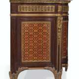 A FRENCH ORMOLU-MOUNTED MAHOGANY, AMARANTH, SYCAMORE AND FRUITWOOD MARQUETRY AND PARQUETRY COMMODE - фото 4