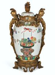 A LARGE FRENCH ORMOLU-MOUNTED SAMSON PORCELAIN VASE AND COVER