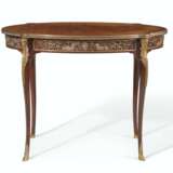 Linke, Francois. A FRENCH ORMOLU-MOUNTED MAHOGANY AND BOIS SATINE PARQUETRY CENTER TABLE - photo 3