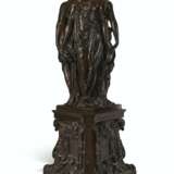 A LARGE FRENCH PATINATED BRONZE GROUP OF THE THREE GRACES - Foto 5