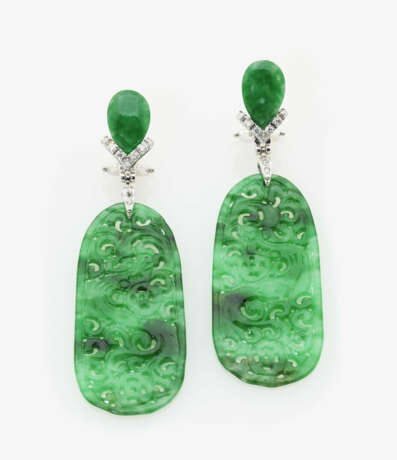 Ein Paar Ohrgehänge mit Imperial-Jade und Brillanten, Deutschland - photo 1