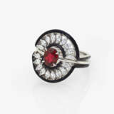 Dreiteiliger Ring mit Diamanten und rotem Spinell - photo 1