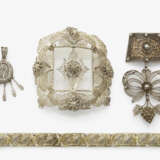Schließe für Träubleskette, Hutschnalle, Medaillon und Armband, Süddeutsch, 1. Hälfte 19. Jahrhundert und 1. Hälfte 20. Jahrhundert - photo 1