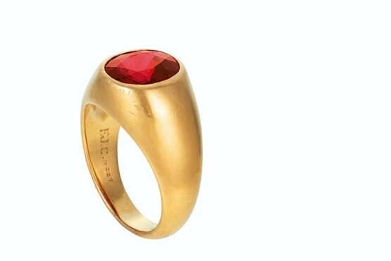 F.J. COOPER SUPERB RUBY AND GOLD RING - Foto 2