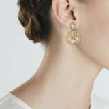 VAN CLEEF & ARPELS DIAMOND `SNOWFLAKE` EARRINGS - Foto 3