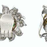 VAN CLEEF & ARPELS EMERALD AND DIAMOND EARRINGS - Foto 2