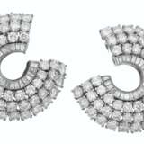 HARRY WINSTON DIAMOND EARRINGS - photo 1