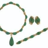 VAN CLEEF & ARPELS SUITE OF CHRYSOPRASE AND DIAMOND JEWELRY - photo 1