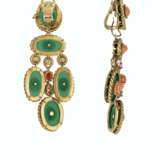 VAN CLEEF & ARPELS CORAL, CHRYSOPRASE AND DIAMOND EARRINGS - photo 2