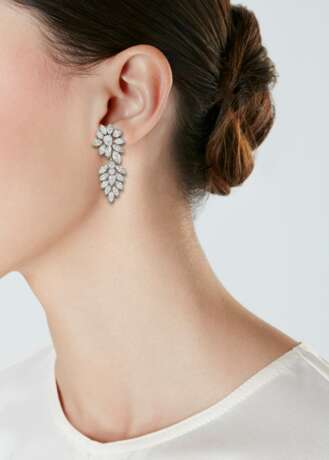 DAVID WEBB DIAMOND EARRINGS - Foto 3