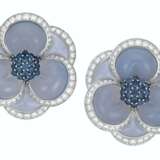 VAN CLEEF & ARPELS PAIR OF CHALCEDONY, SAPPHIRE AND DIAMOND `BLUE GARDENIA` CLIP-BROOCHES - photo 1