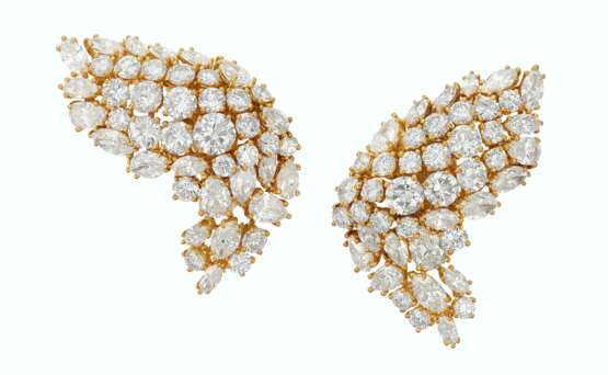 DAVID WEBB DIAMOND EARRINGS - photo 1