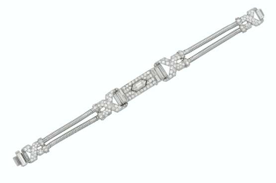 CARTIER ART DECO DIAMOND WRISTWATCH - фото 1