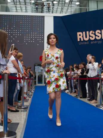 Платье «Маки» Coton кружево ручной работы по старинным технологиям Romantisme Russie 2013 год - photo 3