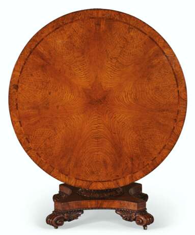 A WILLIAM IV OAK AND TULIPWOOD-BANDED BREAKFAST TABLE - photo 4