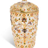 A MUGHAL-STYLE GEM-SET ROCK CRYSTAL CUP AND COVER - Foto 3