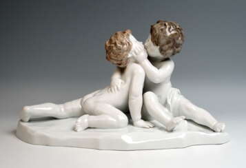 Große Art-Deco-Figurengruppe 'Young Love' von J. Limburg Rosenthal, Deutschland