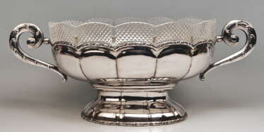 Серебро 800 Цветочная чаша Jardiniere Vienna Diana Head Mark, около 1900 г.