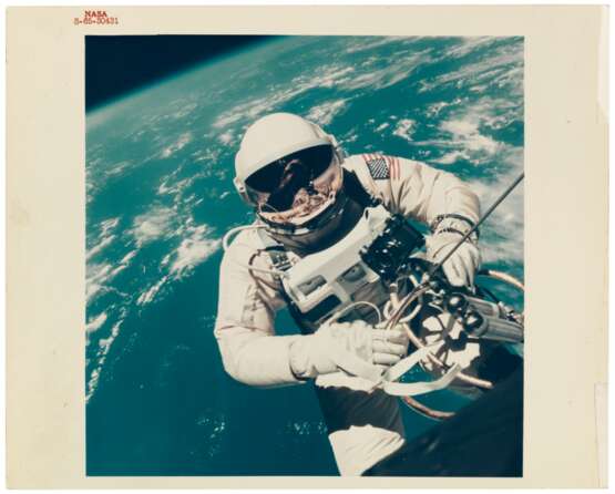 NASA. First US spacewalk: Ed White’s EVA over the Pacific Ocean, June 3, 1965 - фото 2