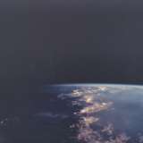 NASA. The luminous Earth at sunset: view from Apollo 9 spacecraft, March 10, 1969 - Foto 1