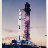 NASA. The first Saturn V crewed launch; four views of Apollo 8 on the launchpad, Cape Kennedy, Florida, December 21, 1968 - Foto 8