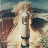 NASA. The Launch: Apollo 11 lifts off; Crowds gather to watch history in the making, July 16, 1969 - фото 1