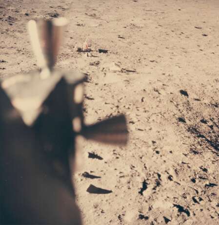 NASA. Two views of the lunar surface from the Apollo 11 lunar module "Eagle" after the historic moonwalk, July 16-24, 1969 - photo 4