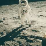 NASA. Buzz Aldrin’s gold-plated visor reflects the photographer and the lunar module "Eagle", July 16-24, 1969 - фото 1